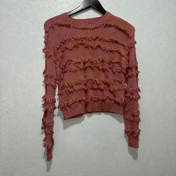 Mauve Fringe Ruffles Women's Love Tree Pink Sweater M - Picture 3 of 9